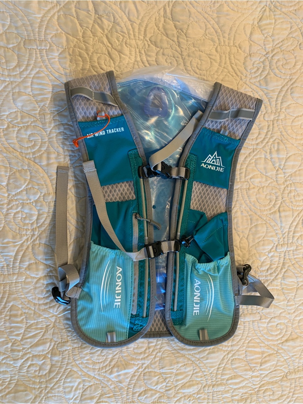 Aonijie Teal Hydration Running Vest with Reservoir